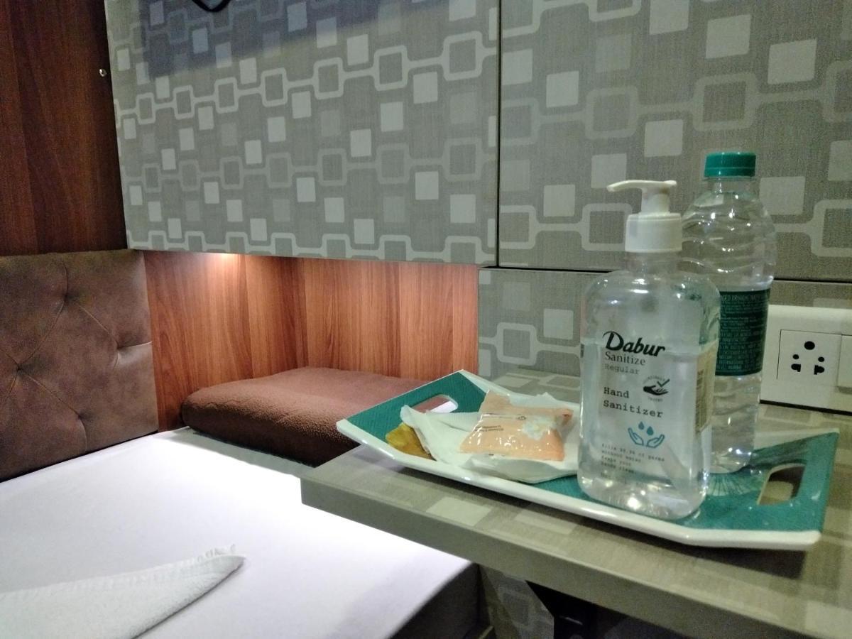 Bedspace- Capsule Ac Hotel Mangalore Buitenkant foto