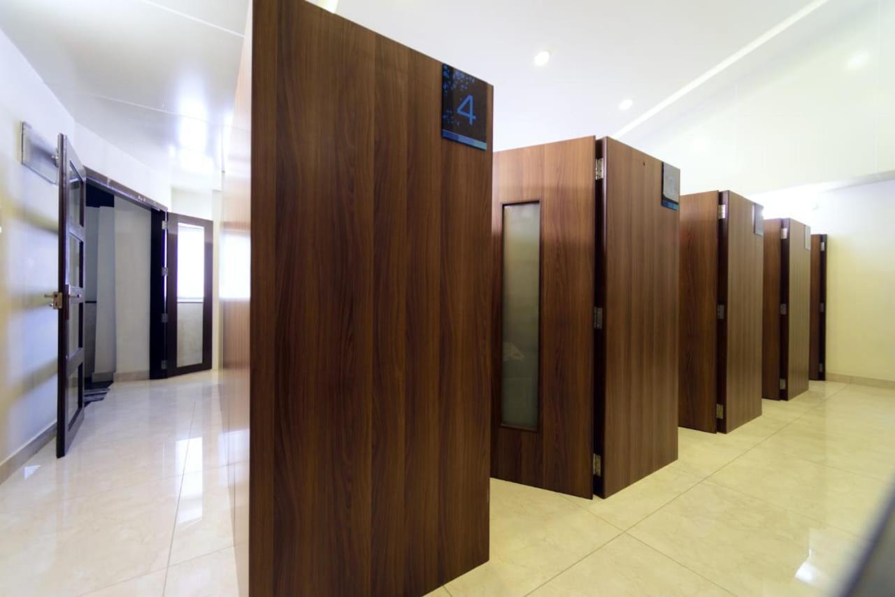 Bedspace- Capsule Ac Hotel Mangalore Buitenkant foto